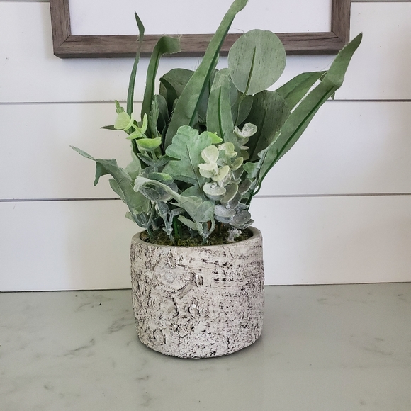 Farmhouse Collection Faux Potted Plant Ceramic Heavy Sturdy Green foilage - Picture 2 of 6